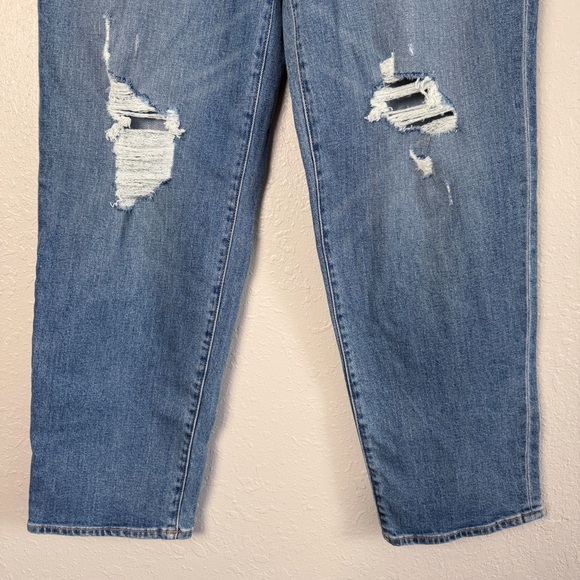 NWT Old Navy Curvy high waisted OG Loose jeans distressed 6 - Picture 5 of 11